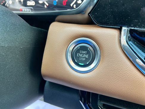 Used 2024 GMC Canyon AT4 w/ Technology Package AWD/4WD image 17