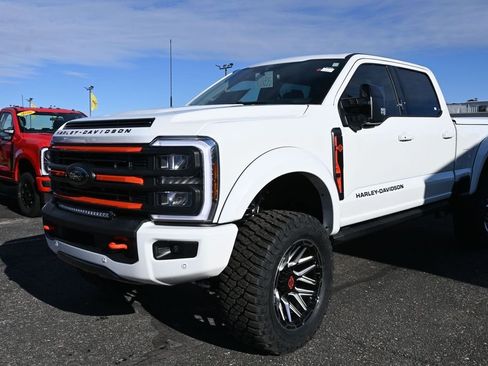 New 2026 Ford F250 Lariat w/ Black Appearance Package AWD/4WD image 3