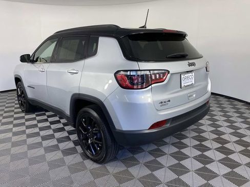 Used 2024 Jeep Compass Latitude w/ Sun and Sound Group AWD/4WD image 6