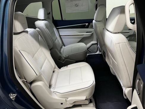 New 2026 Buick Enclave Avenir w/ Super Cruise Package AWD/4WD image 42