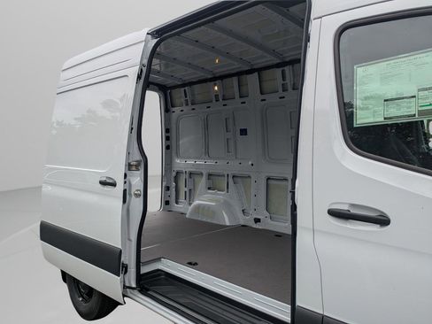 New 2026 Mercedes-Benz Sprinter 2500 image 9