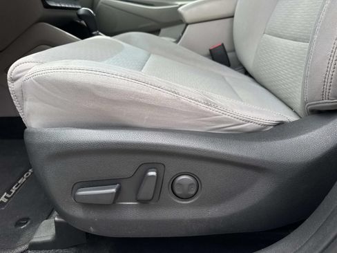 Used 2021 Hyundai Tucson Value FWD image 18
