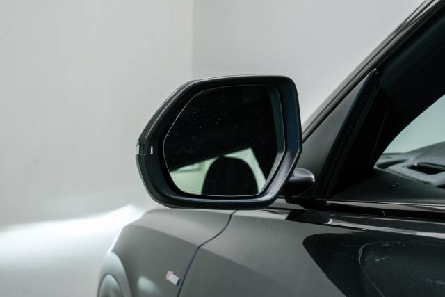 Used 2019 Audi Q8 Premium Plus w/ Premium Plus AWD/4WD image 39