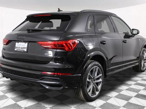 Used 2022 Audi Q3 2.0T Premium w/ Black Optic Sport Package image 17