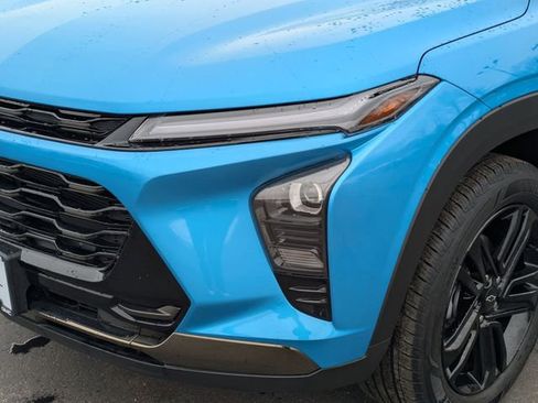 Used 2025 Chevrolet Trax ACTIV w/ Sunroof Package image 9