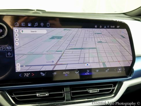 New 2026 Chevrolet Equinox EV LT image 14