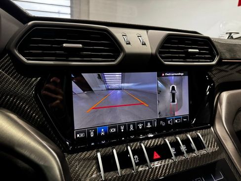Used 2024 Lamborghini Urus Performante AWD/4WD image 52