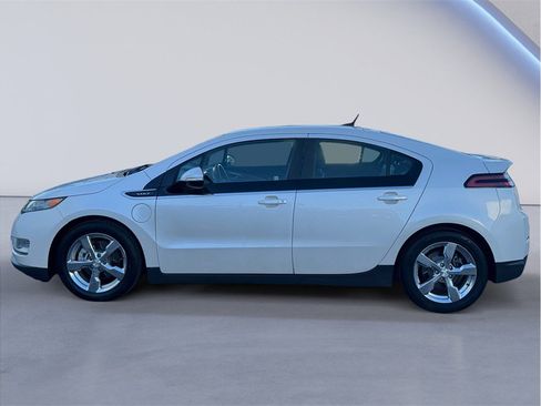 Used 2013 Chevrolet Volt Premium w/ Premium Trim Package image 3