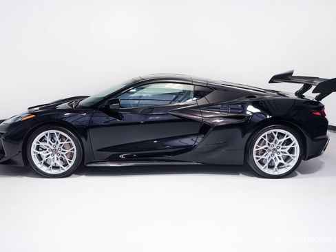 Used 2026 Chevrolet Corvette ZR1X AWD/4WD image 5