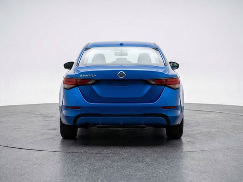 Used 2025 Nissan Sentra SV FWD image 7