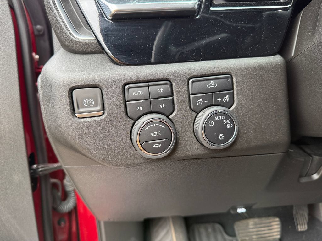 Used 2023 Chevrolet Silverado 1500 LT w/ Z71 Off-Road Package AWD/4WD image 14