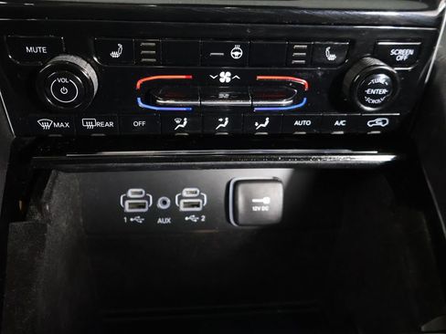 Used 2022 Jeep Grand Cherokee L Limited AWD/4WD image 51