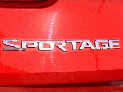Used 2019 Kia Sportage EX image 32