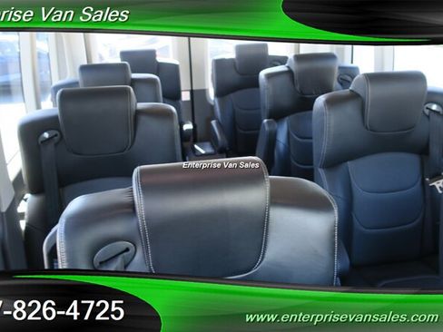 Used 2024 Ford Transit 350 XLT RWD image 14