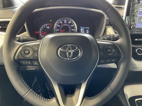 Used 2021 Toyota Corolla SE w/ SE Preferred Package image 11