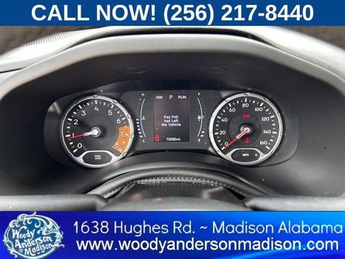 Used 2020 Jeep Renegade Latitude w/ Popular Equipment Group FWD image 10