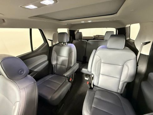Used 2021 Chevrolet Traverse Premier w/ LPO, Floor Liner Package AWD/4WD image 37