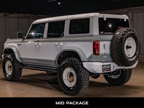 Used 2023 Ford Bronco Heritage Edition AWD/4WD image 7