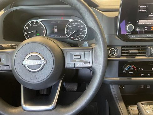 Certified 2024 Nissan Pathfinder S FWD image 14