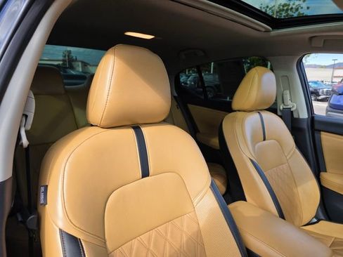 Used 2024 Nissan Sentra SV w/ SV Premium Package image 11