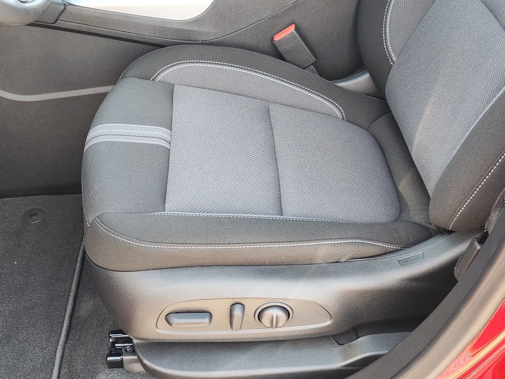 New 2026 Chevrolet Blazer LT w/ Convenience Package FWD image 17