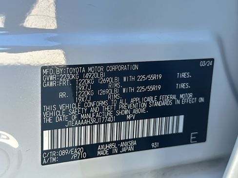 Used 2024 Toyota Venza Limited image 27