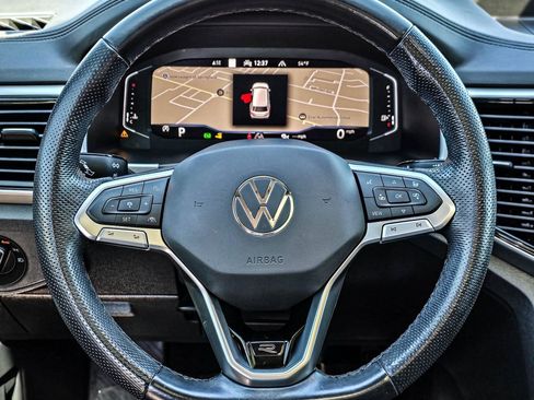 Used 2022 Volkswagen Atlas SEL Premium image 25