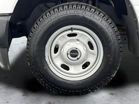 Used 2024 Ford F250 XL AWD/4WD image 19