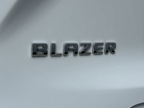 Used 2019 Chevrolet Blazer Premier w/ Driver Confidence II Package FWD image 15