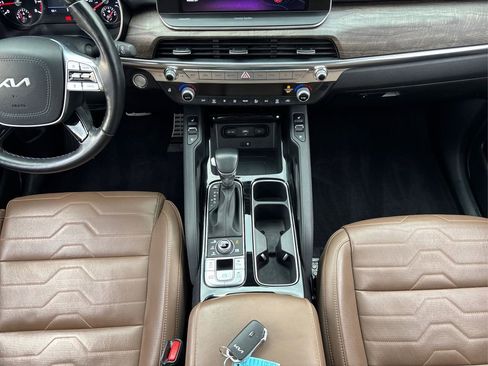 Used 2022 Kia Telluride SX w/ SX Prestige Package image 21