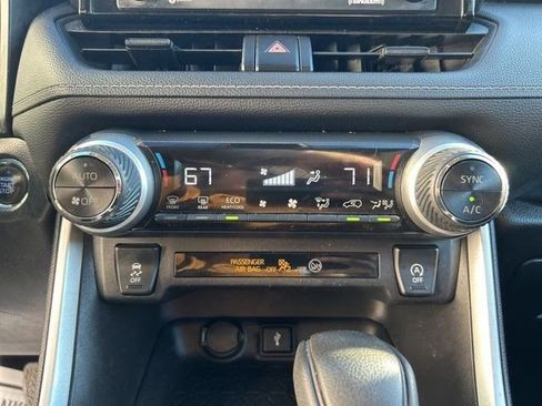 Used 2022 Toyota RAV4 XLE image 27