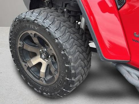 Used 2018 Jeep Wrangler Unlimited Rubicon AWD/4WD image 46