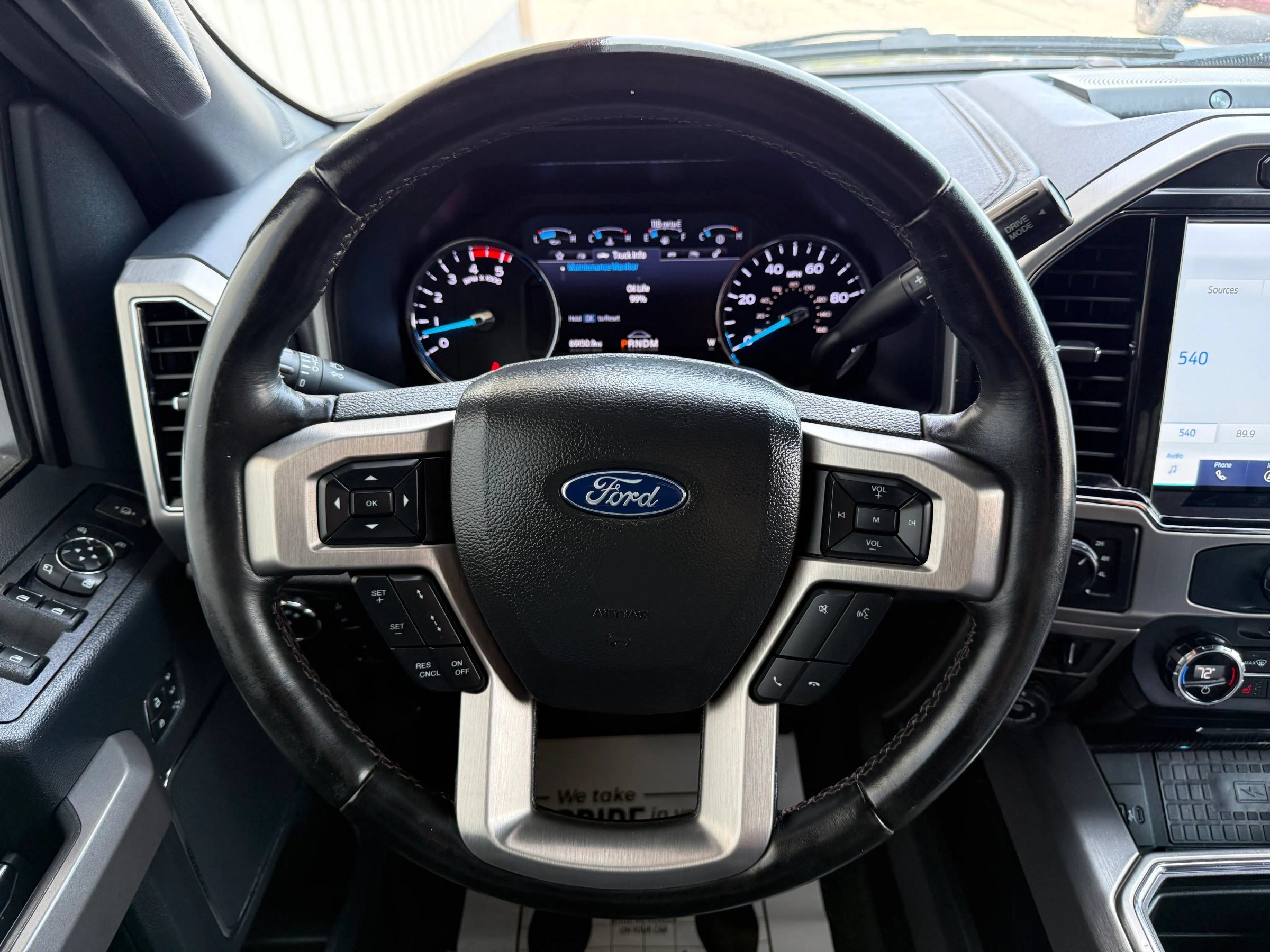 Used 2022 Ford F250 Platinum w/ FX4 Off-Road Package AWD/4WD image 17