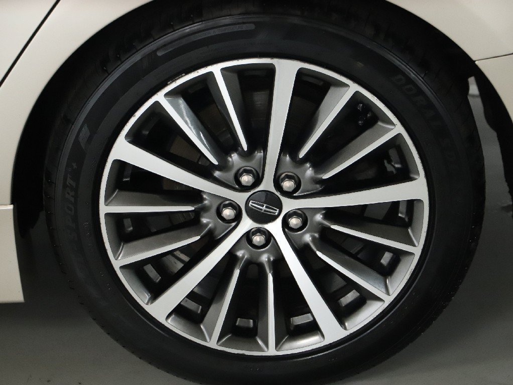 Used 2017 Lincoln MKZ Premiere FWD image 37