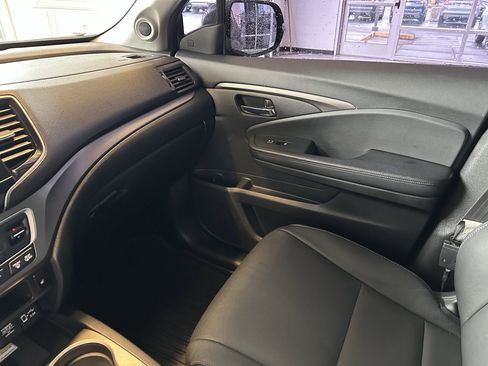 Used 2021 Honda Pilot Special Edition image 14