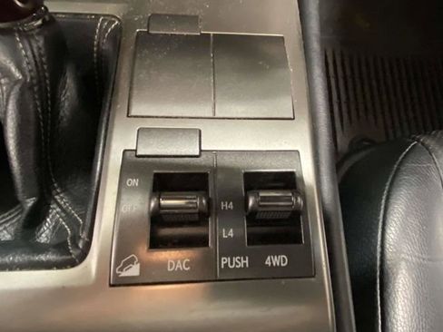 Used 2015 Lexus GX 460 w/ Premium Package image 18