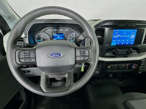 Used 2023 Ford F150 XL w/ Trailer Tow Package RWD image 10