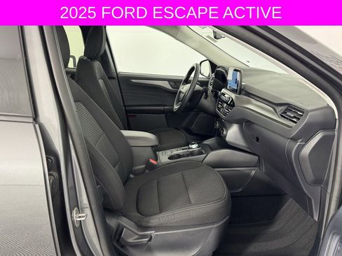 Used 2025 Ford Escape Active AWD/4WD image 20