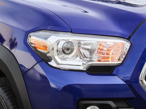 Used 2023 Toyota Tacoma SR5 w/ SX Package image 5