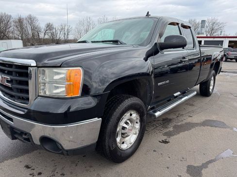 Used 2010 GMC Sierra 2500 SLT AWD/4WD image 9