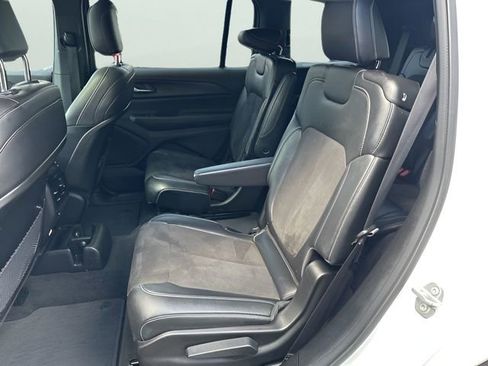 Used 2023 Jeep Grand Cherokee L Laredo AWD/4WD image 32