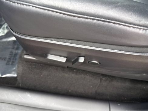 Used 2020 Tesla Model Y Long Range image 13