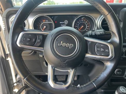 Used 2020 Jeep Wrangler Unlimited Sahara AWD/4WD image 13