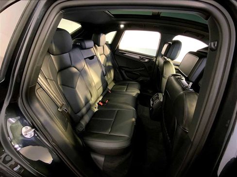 Certified 2026 Porsche Macan AWD/4WD image 23