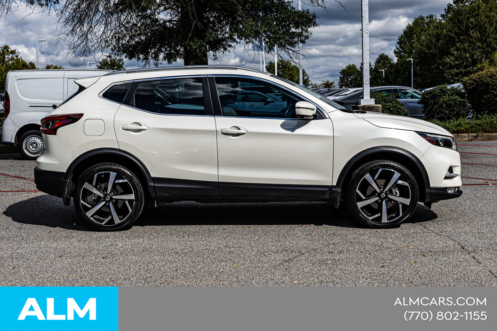 Used 2022 Nissan Rogue Sport SL w/ Premium Package FWD image 10