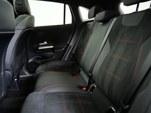Certified 2025 Mercedes-Benz GLA 250 4MATIC image 17