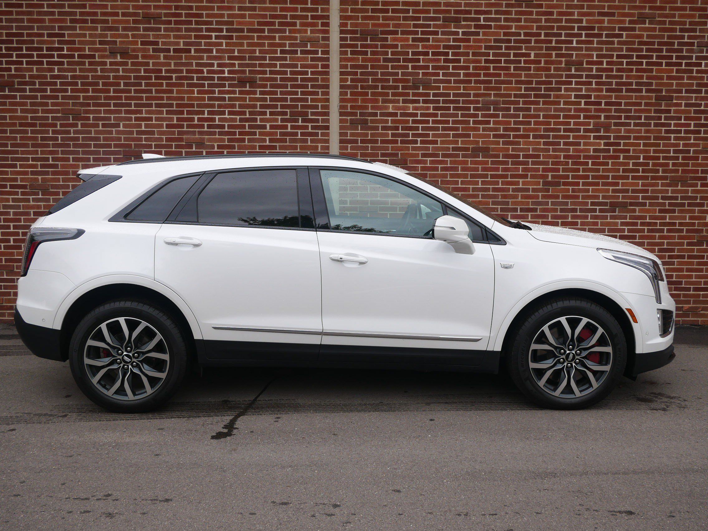Used 2023 Cadillac XT5 Sportv w/ Technology Package AWD/4WD image 26