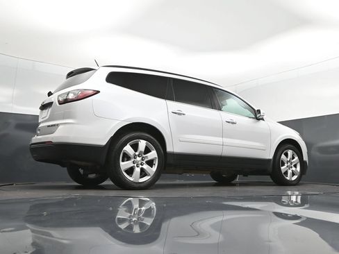 Used 2016 Chevrolet Traverse LT w/ Traveler's Package FWD image 42