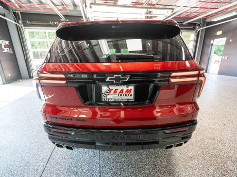 Used 2024 Chevrolet Traverse RS AWD/4WD image 3