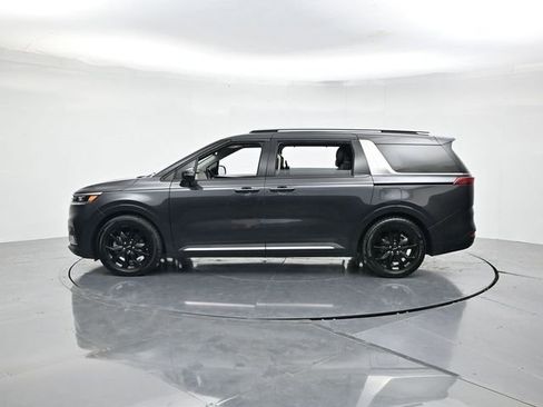 Used 2024 Kia Carnival SX Prestige image 7